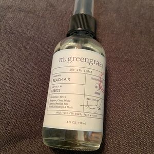 M. Greengrass Dry Oil Spray